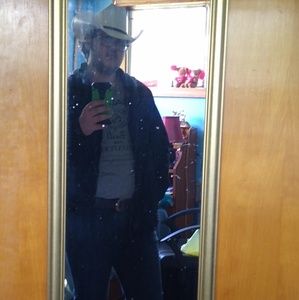 Meet your Posher, Travis